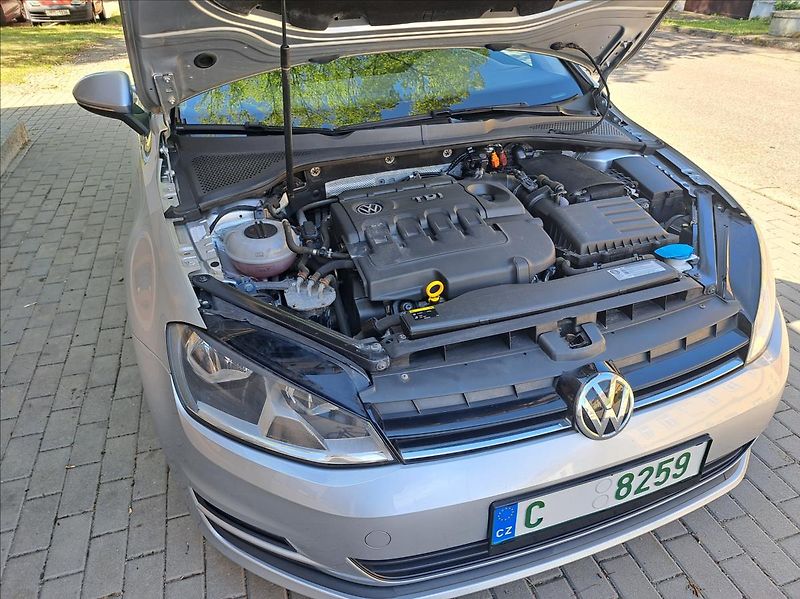 Volkswagen Golf 1,6 TDI Variant - fotka 43 z 45