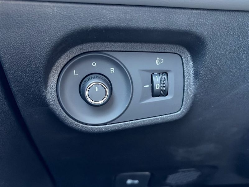 MG MGS5 EV (2026) S5 EV Emotion 49kWh - fotka 19 z 22