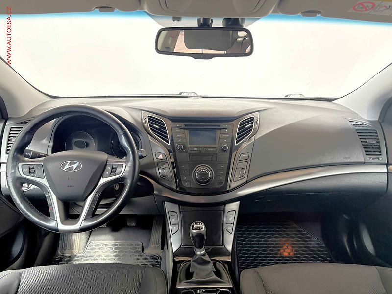 Hyundai i40 (2016) 1.7 CRDI, ČR, servis.kniha - fotka 8 z 17