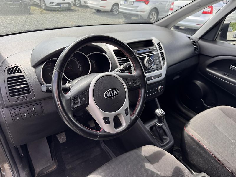 Kia Venga 1.4 CVVT, 96 tis km,2015, ČR - fotka 10 z 20