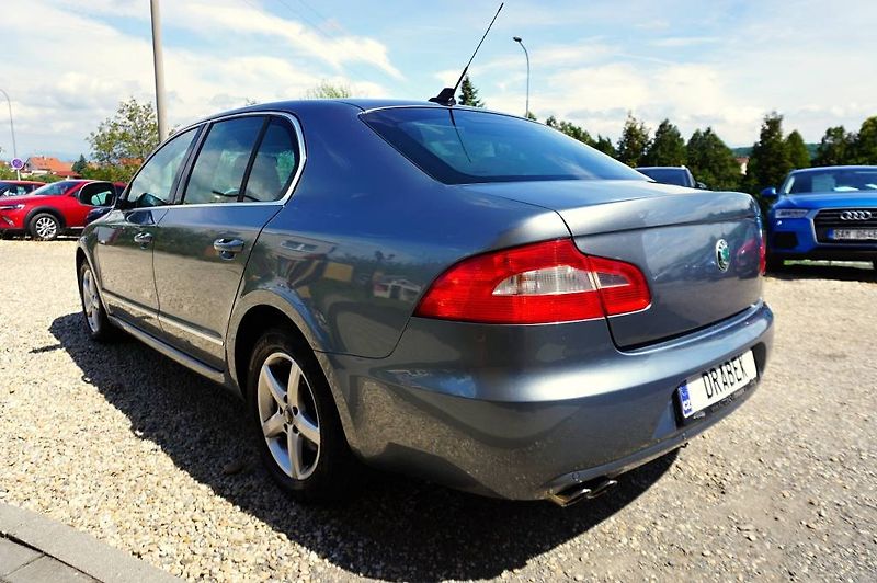 Škoda Superb (2008) ELEGANCE 2,0 TDI 125 kW - fotka 7 z 45