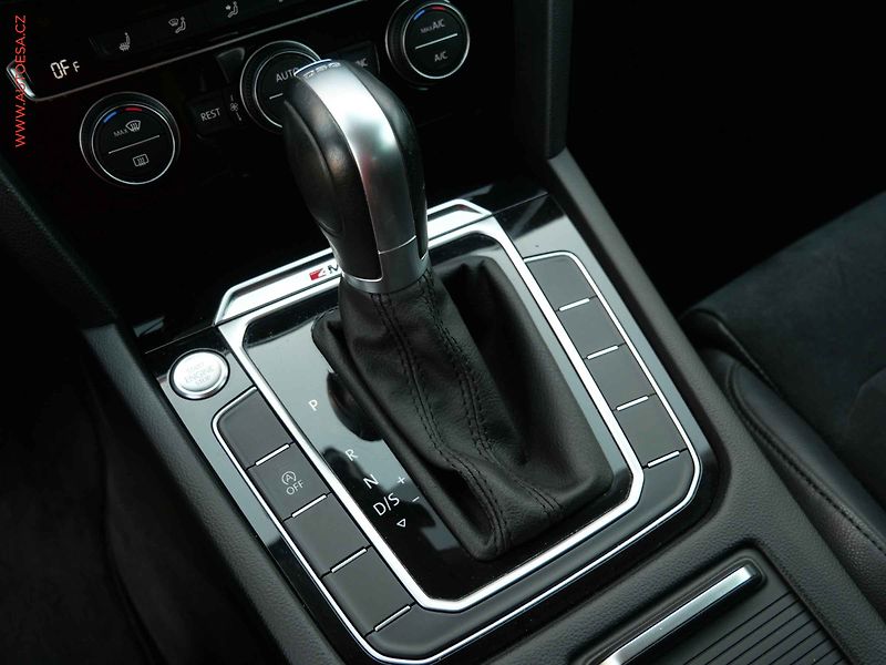 Volkswagen Passat (2018) 2.0TDi 4x4, 1.maj,ČR, DSG - fotka 14 z 23