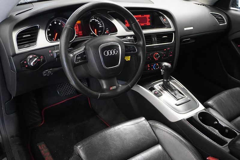Audi A5 2.0 TFSi 132 kW AUTOMAT KUPÉ  - fotka 12 z 22