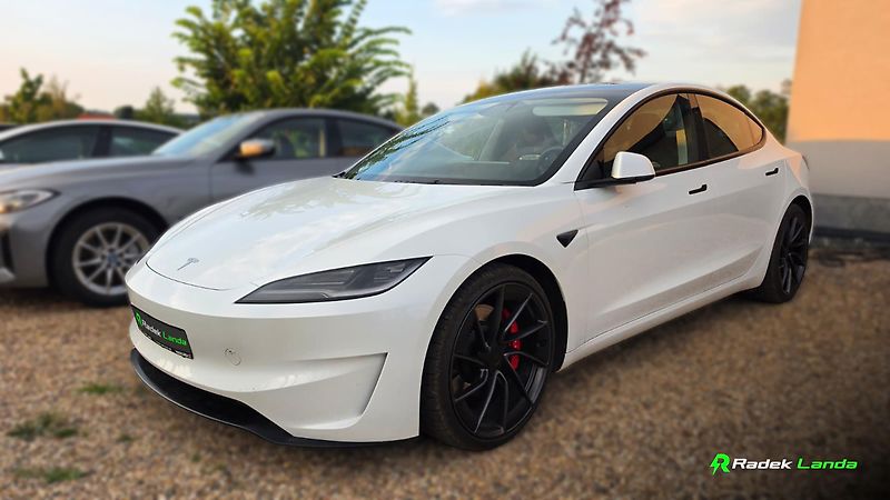 Tesla Model 3 (2024) Performance Highland  - fotka 3 z 12