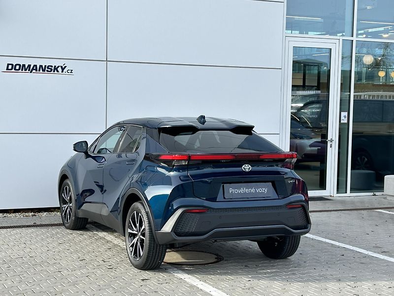 Toyota C-HR STYLE 1,8 HEV AT - fotka 3 z 14
