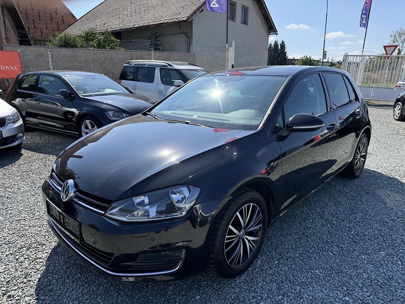 Volkswagen Golf 1.2 TSI ALLSTAR  - fotka 3 z 13