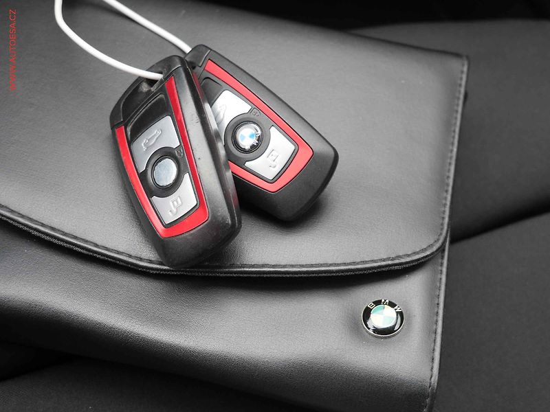 BMW Řada 3 (2013) 2.0 D 320d, 2.maj,ČR, Sport - fotka 21 z 22