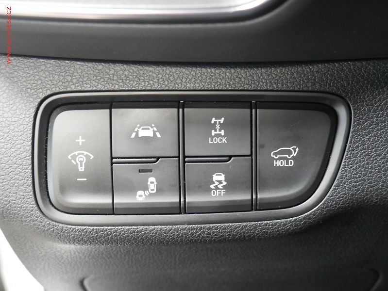 Hyundai Santa Fe (2020) 2.2 CRDi 4x4, 1.maj,ČR - fotka 22 z 30