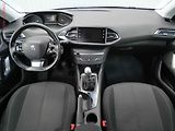 Peugeot 308 (2018) 1.5HDi, AC, tempo, navi - náhled 8