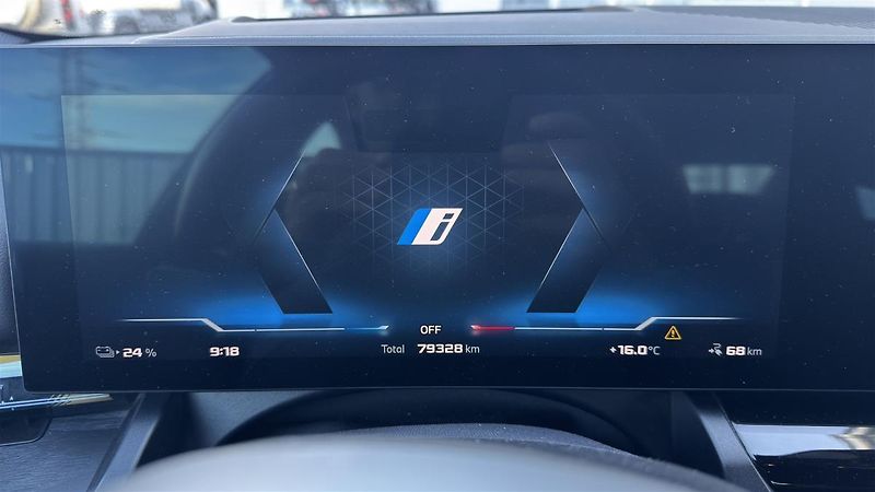 BMW i5 M60 xDrive Sedan - fotka 12 z 16