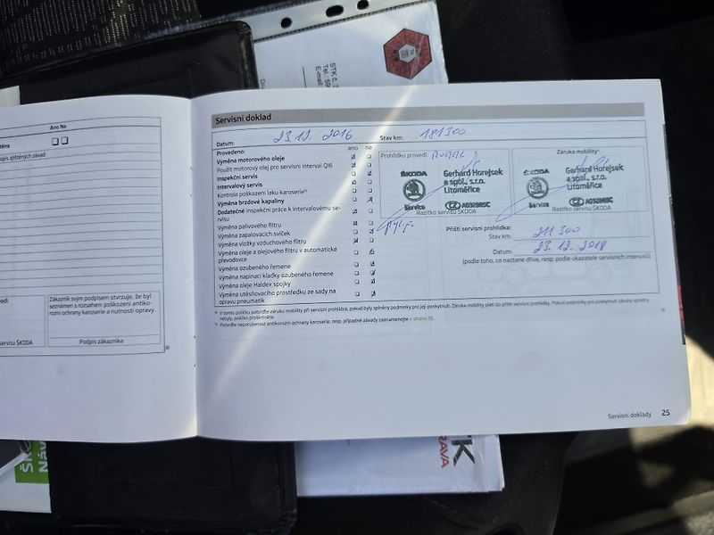 Škoda Octavia 2.0 TDi 103kw Xenon  - fotka 28 z 33