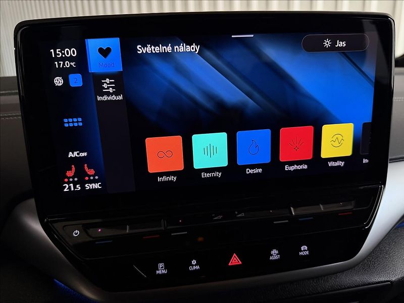 Volkswagen ID.5 150kW PRO PERF. PANO TČ MATRIX - fotka 25 z 46