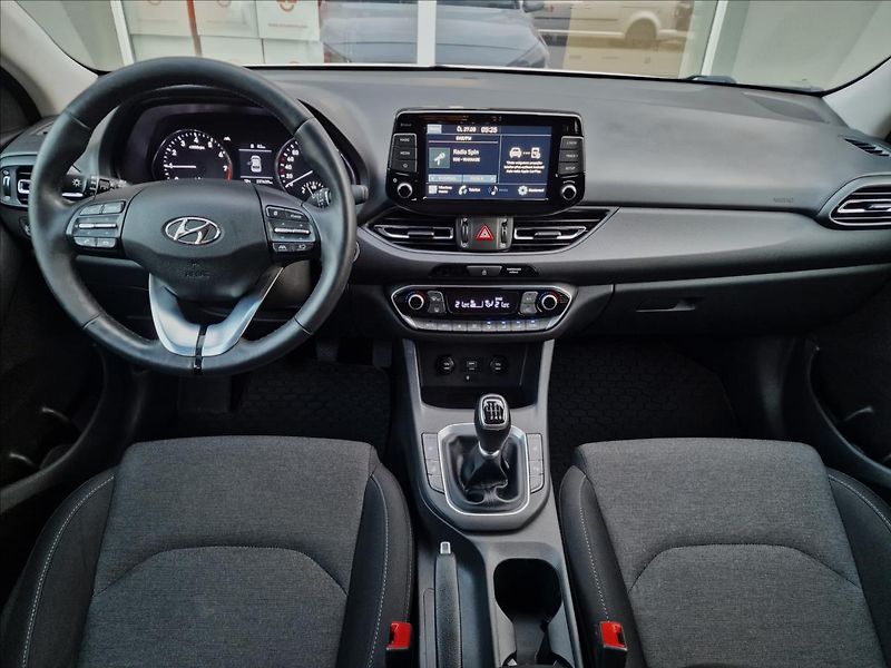 Hyundai i30 1.0 T-GDI Smart Kombi,ČR,1Maj - fotka 24 z 50