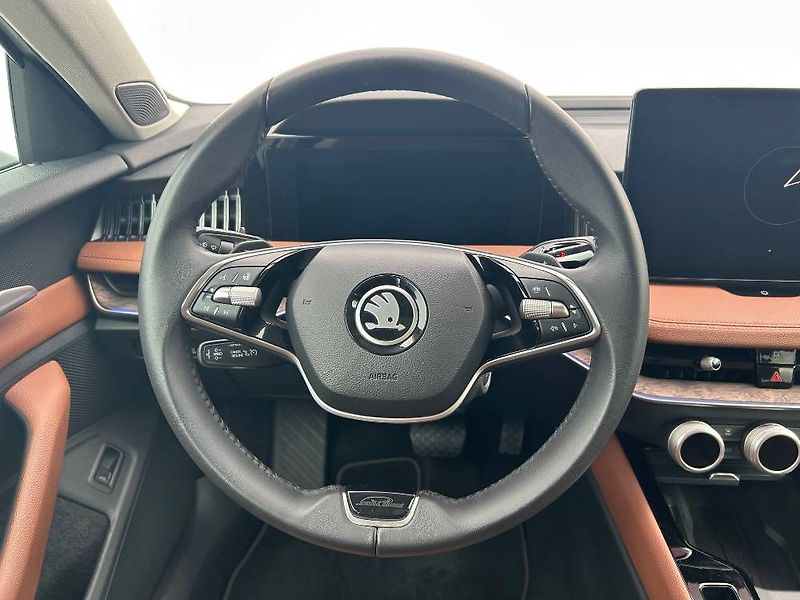Škoda Superb L&K 7DSG 2,0TDI - fotka 13 z 28