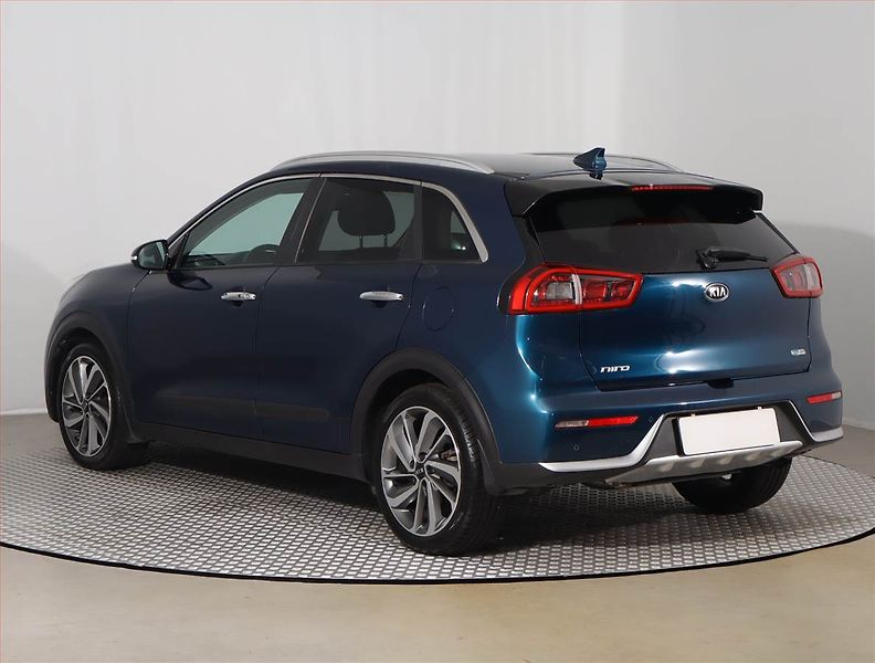 Kia Niro (2017) Hybrid, Automat, Serv.kniha - fotka 4 z 17