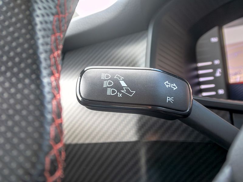 Škoda Kodiaq (2020) ČR 2.0BiTDI 176KW – MODRÉ RS - fotka 22 z 58