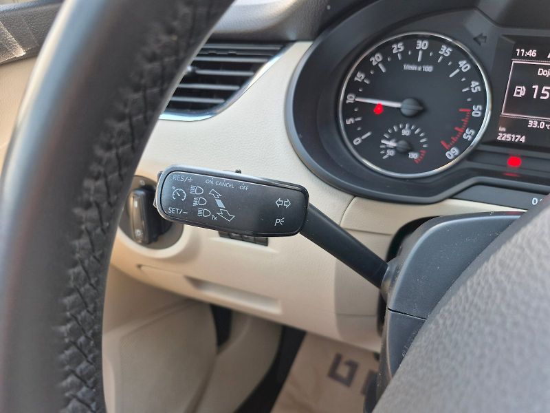 Škoda Octavia (2013) Elegance 2.0 TDI 110kW Combi - fotka 15 z 27
