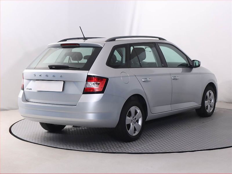 Škoda Fabia (2016) 1.2 TSI, Serv.kniha, Tempomat - fotka 5 z 18