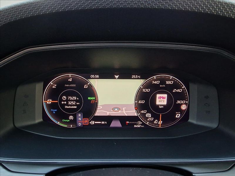 Cupra Leon 1.4TSI e-HYBRID 180kW DSG ST - fotka 22 z 50