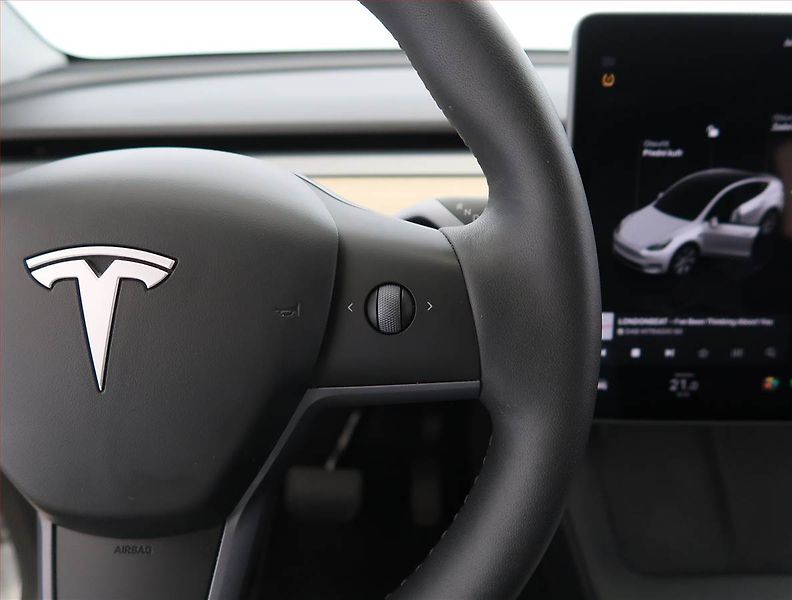 Tesla Model Y (2023) RWD LFP 60kWh, SoH 95% - fotka 29 z 33