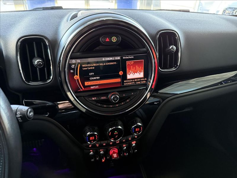 Mini Countryman 2,0   JCW,ALL4,225KW,ČR,F60 - fotka 22 z 34