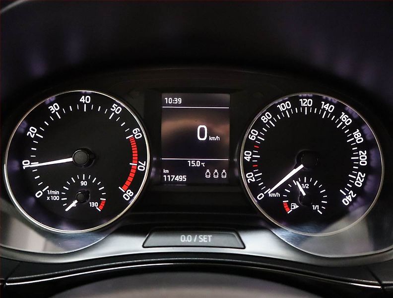 Škoda Fabia (2017) 1.2 TSI, Tempomat - fotka 11 z 23