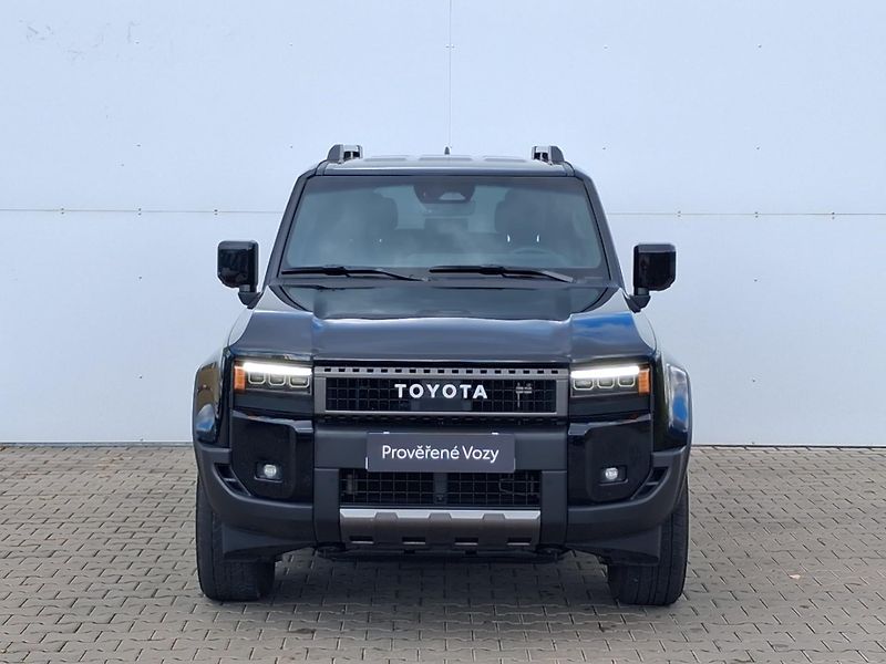 Toyota Land Cruiser 2.8 D-4D 6AT Invincible - fotka 4 z 27