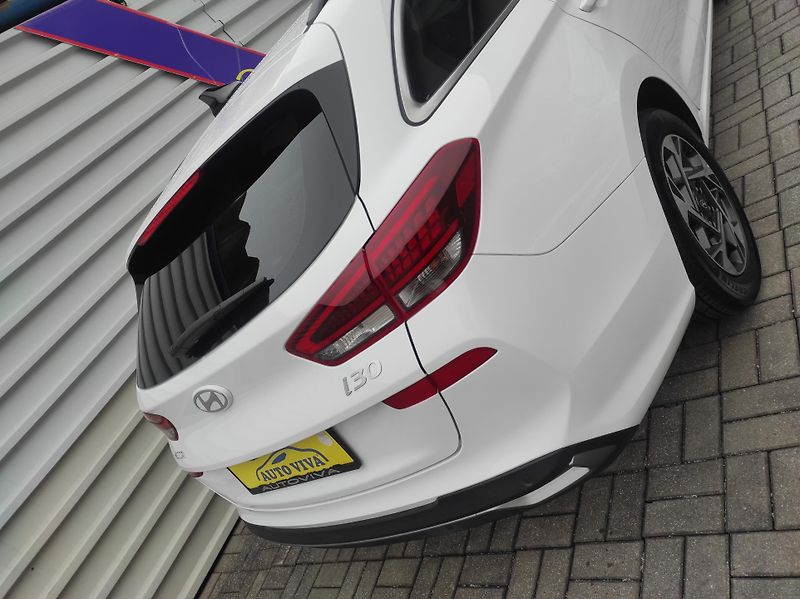 Hyundai i30 1,0T-GDi Top KM,Style, ČR - fotka 11 z 43