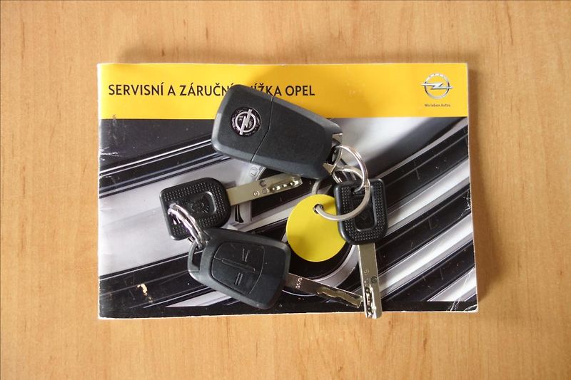 Opel Zafira 1,8 i 103KW,ČR,1 MAJ.,7 MÍST. - fotka 32 z 37