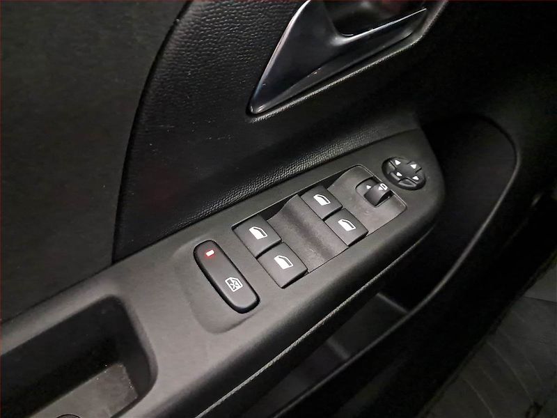 Opel Corsa (2022) 1.2 Turbo, Automat, ČR,1.maj - fotka 19 z 19