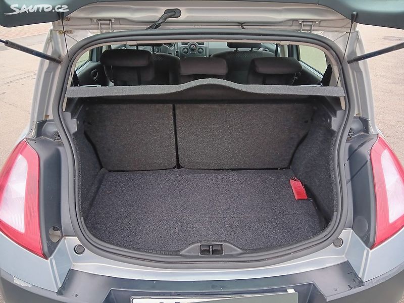Renault Mégane 1.4 72kW - fotka 25 z 25