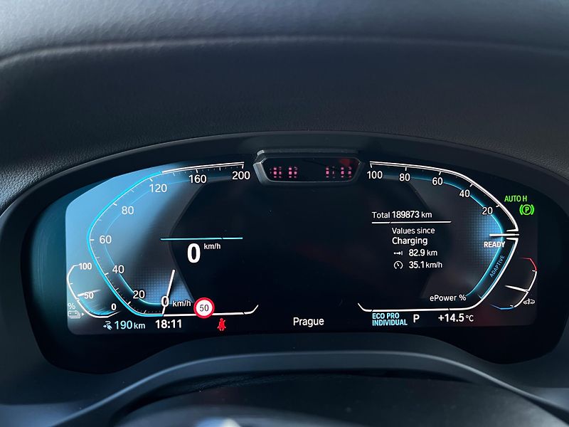 BMW iX3 (2021) /210kW - fotka 30 z 38
