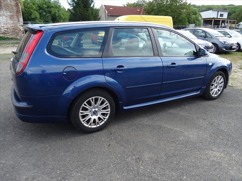 Ford Focus 2,0 TDi 100 kW - fotka 9 z 21