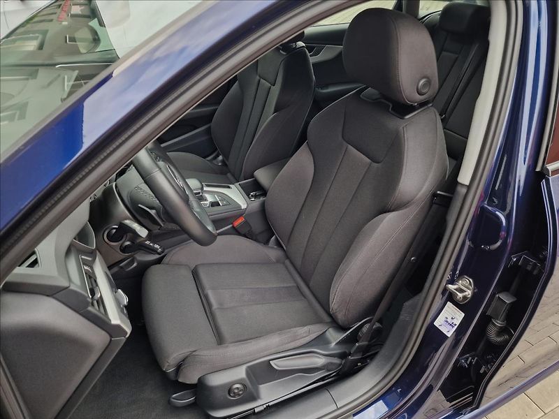 Audi A4 40TDI 150kW S-Line, ČR,1.Maj. - fotka 36 z 50