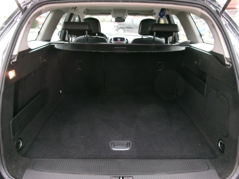 Opel Astra 1,6 CDTi NAVI AUTOKLIMA  - fotka 10 z 29