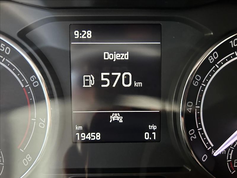 Škoda Scala 1,0   TSI,1.MAJITEL,SERVISKA - fotka 13 z 25
