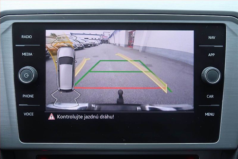 Volkswagen Passat (2022) 2.0 TDI, Automat, Serv.kniha - fotka 19 z 22