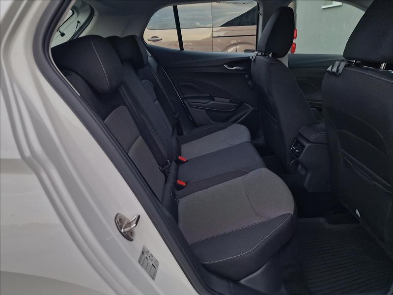 Škoda Fabia 1.0TSI Ambition,ČR,1.Majitel - fotka 15 z 43