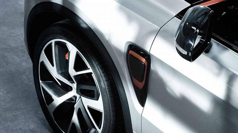 Lynk&Co 01.