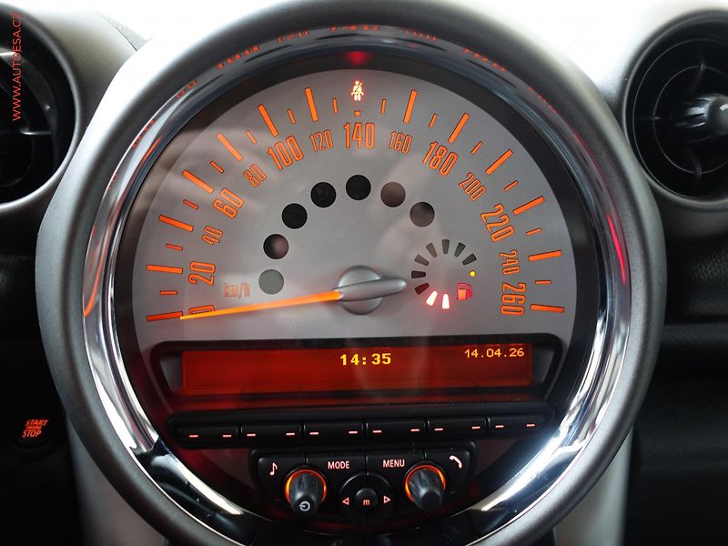 Mini Countryman (2012) 1.6i, ČR, AT, AC - fotka 14 z 17