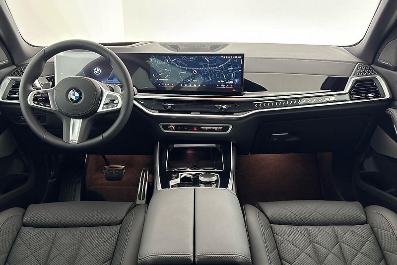 BMW X5 xDrive30d - fotka 17 z 28