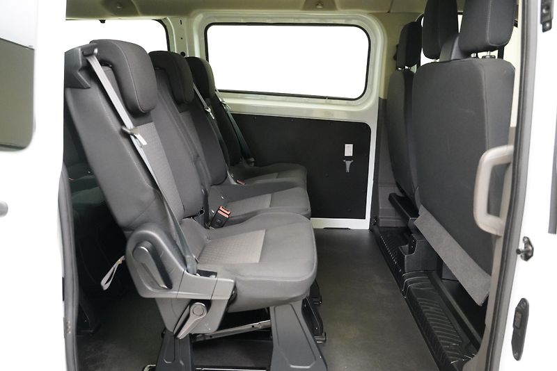 Ford Tourneo Custom - fotka 22 z 24