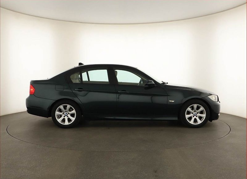 BMW Řada 3 (2005) 318 i, po STK, jezdí výborně - fotka 6 z 13