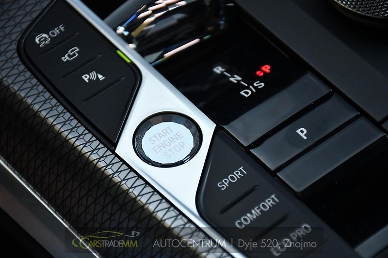 BMW Řada 3 320d xDrive M-SPORT ČR HUD DCC - fotka 35 z 58