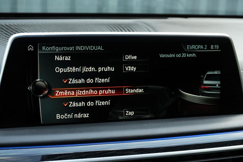 BMW Řada 7 740d xDrive, Laser, Ventilace - fotka 26 z 42