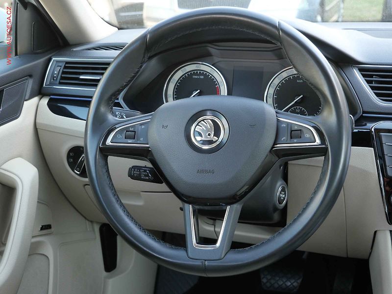 Škoda Superb (2015) 2.0 TSi 4x4, 2.maj,ČR, L&K - fotka 11 z 35