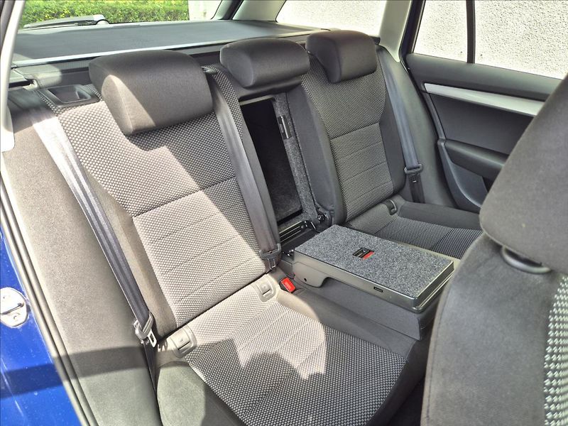 Škoda Octavia 1,2 TSI III Combi Klima Tempom - fotka 20 z 28