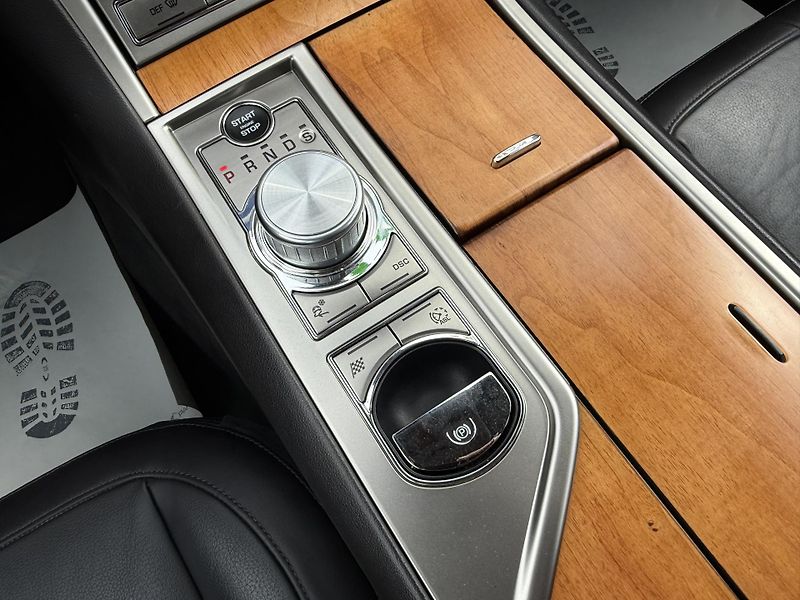 Jaguar XF 3,0 V6 Diesel Lux Automat - fotka 32 z 40