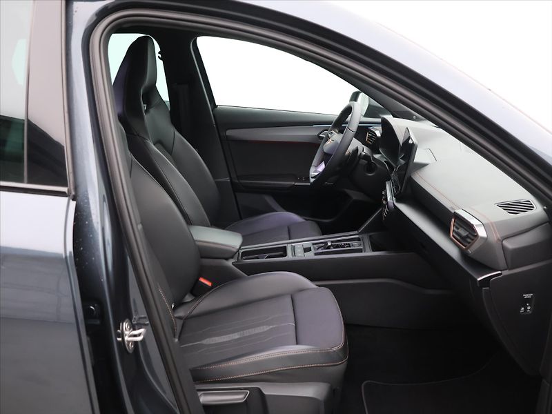 Cupra Formentor 2,0 TSI VZ 228kW DSG 4Drive DP - fotka 12 z 26