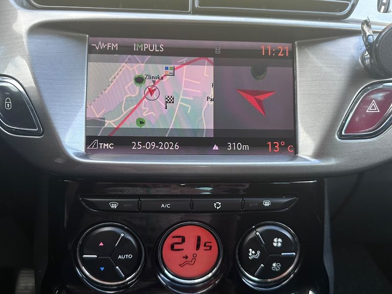 Citroën C3 (2010) 1.6i Panorama/NAVI/1Maj/88kW - fotka 24 z 27